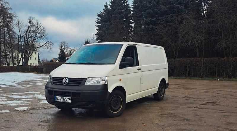 Weiß Gebraucht 2006 VW Transporter Van | 3.800 € (Etwas zu teuer) - Bild 1/4
