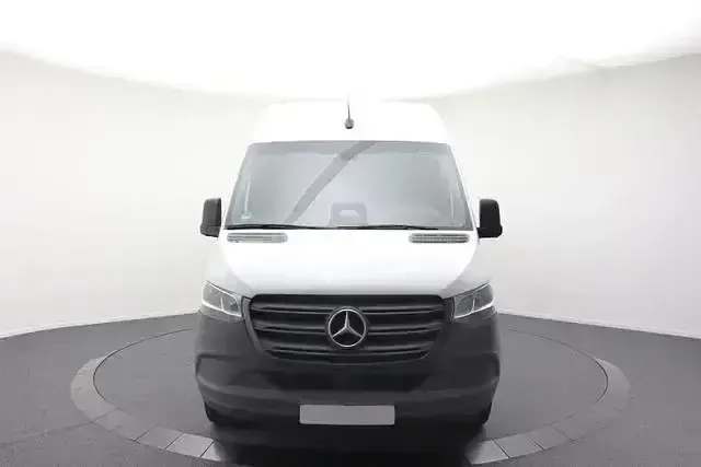 Używany Mercedes Sprinter 170 KM (125 kW) 2024 Biały Van