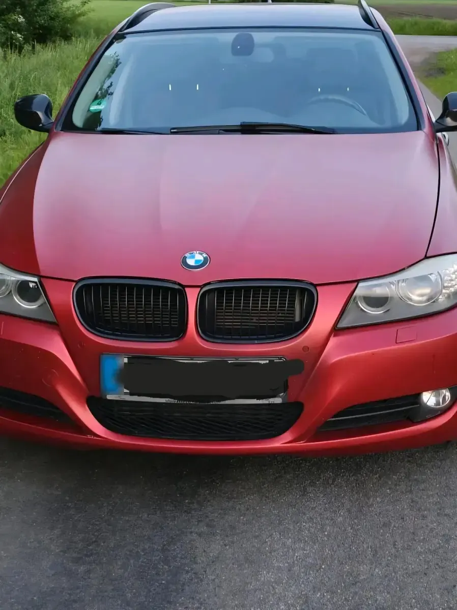 Gebraucht BMW 318 143 PS (105 kW) 2011 Rot Kombi