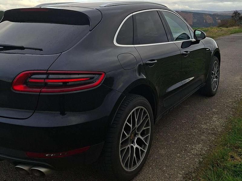 Begagnad Porsche Macan S 258 HK (189 kW) 2016 Svart SUV
