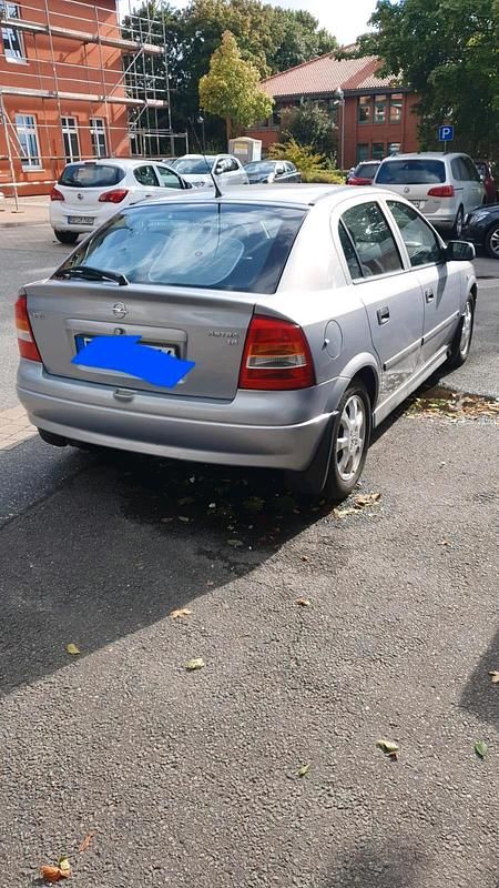 Gebraucht Opel Astra 88 PS (64 kW) 2002 Silber Limousine