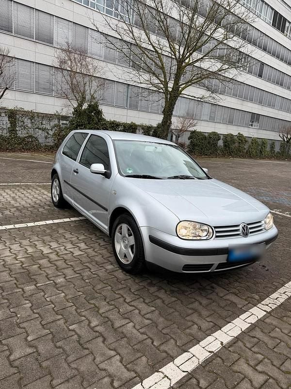 Gebraucht VW Golf IV 105 PS (77 kW) 2000 Silber Kleinwagen