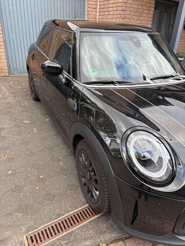 Schwarz Gebraucht 2023 Mini Cooper Classic Kleinwagen | 21.900 € (Fairer Preis) - Bild 1/4