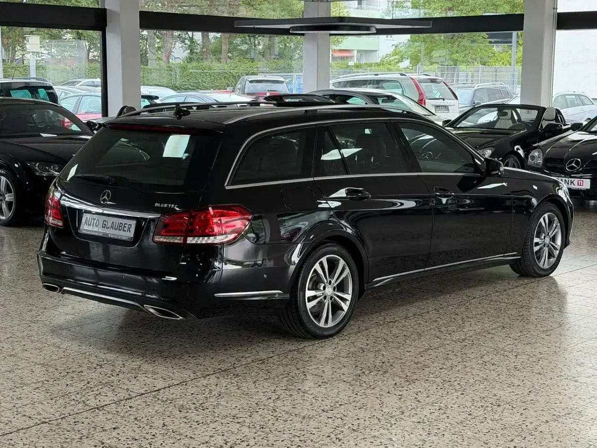 Gebraucht Mercedes E220 170 PS (125 kW) 2016 Obsidianschwarz Kombi