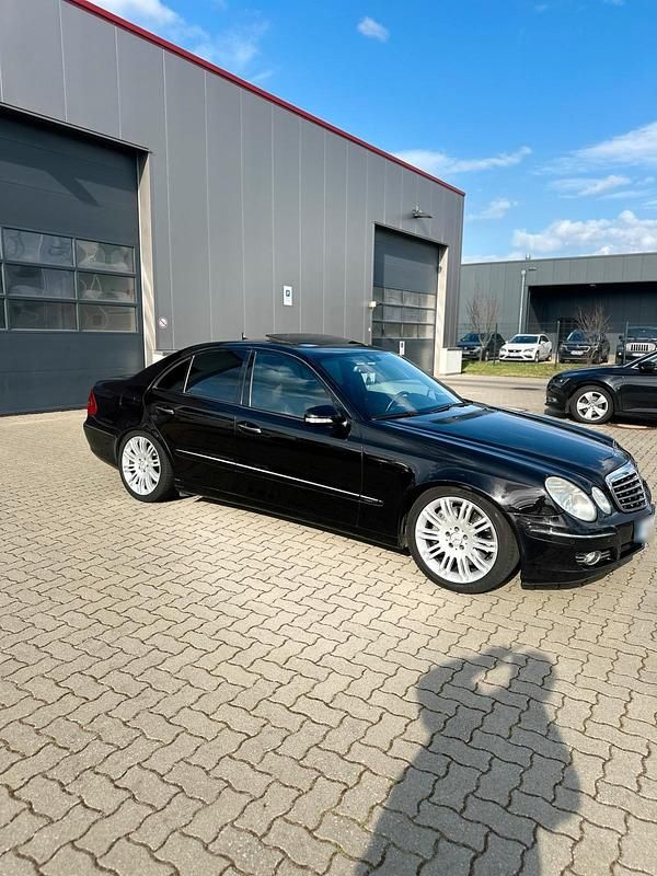 Gebraucht Mercedes E420 Avantgarde 314 PS (230 kW) 2006 Schwarz Limousine