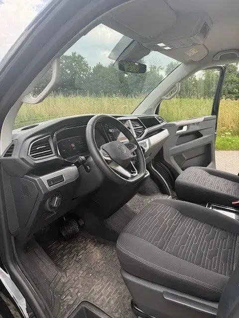 Używany VW Multivan 204 KM (150 kW) 2023 Czarny Minivan