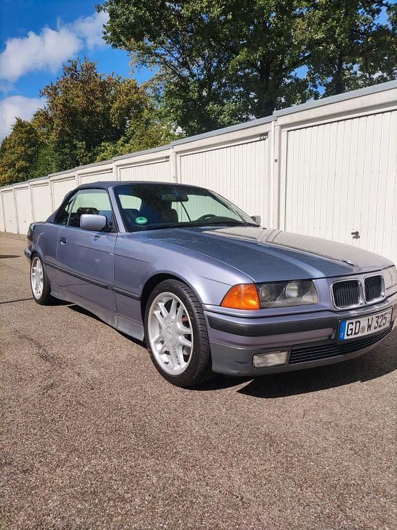 Gebraucht BMW 325 Cabriolet M Sport 192 PS (141 kW) 1994 Silber Cabrio