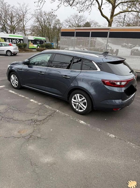 Gebraucht Renault Mégane GrandTour 116 PS (85 kW) 2022 Blau Kombi