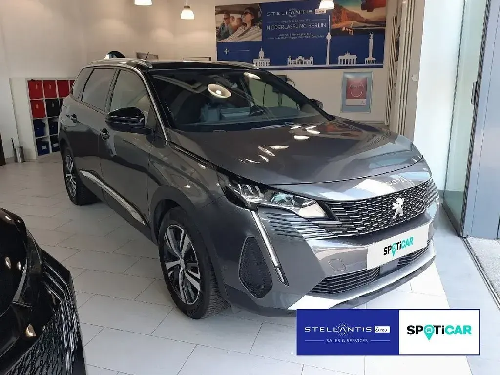 Gebraucht Peugeot 5008 Allure 131 PS (96 kW) 2023 Grau SUV