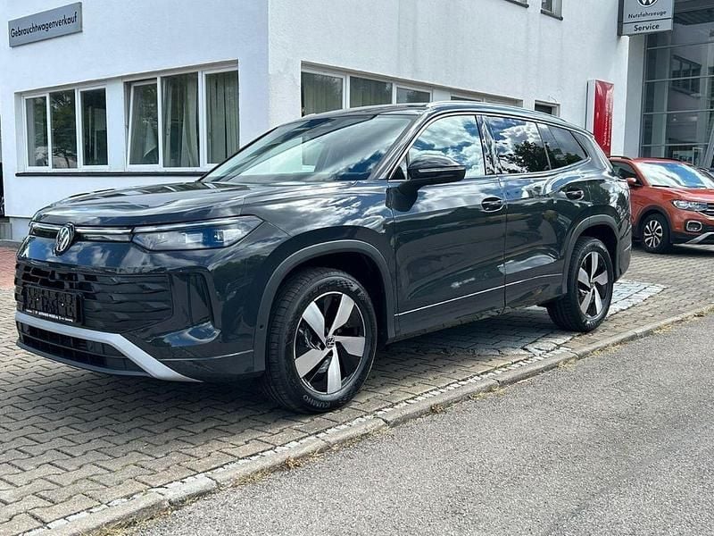 Neu VW Tayron 150 PS (110 kW) 2026 Uranograu SUV