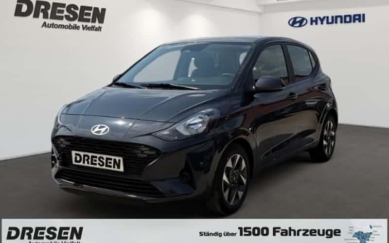 Grau Neu 2025 Hyundai i10 Trend Kleinwagen | 18.690 € (Fairer Preis) - Bild 1/4