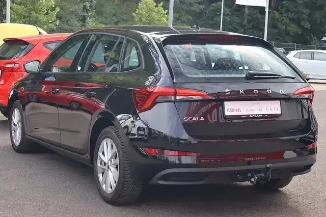 Gebraucht Skoda Scala Ambition 110 PS (80 kW) 2024 Schwarz Kleinwagen
