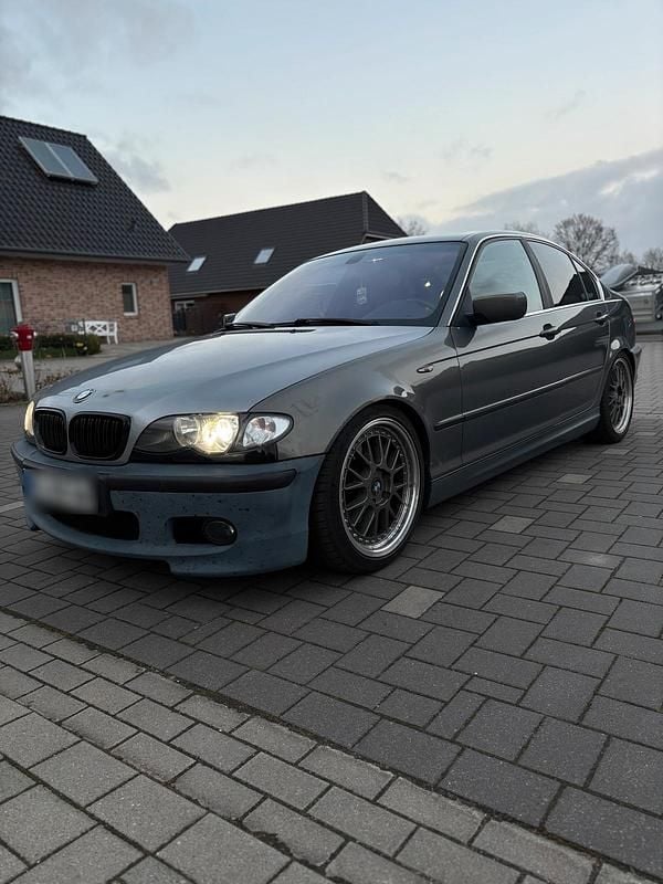 Gebraucht BMW 320 Basis 150 PS (110 kW) 2004 Grau Limousine