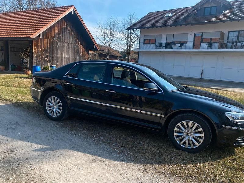 Second-hand VW Phaeton 245 CP (180 kW) 2014 Negru Berlinǎ