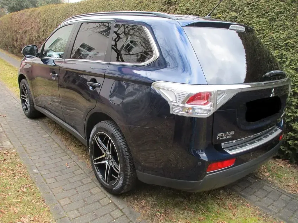 Gebraucht Mitsubishi Outlander Invite 150 PS (110 kW) 2013 Blau SUV