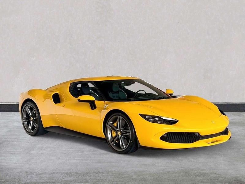 Gebraucht Ferrari 296 829 PS (609 kW) 2024 Gelb Coupé