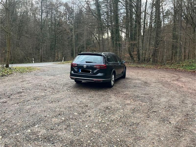 Gebraucht VW Passat Alltrack 239 PS (175 kW) 2018 Schwarz Kombi