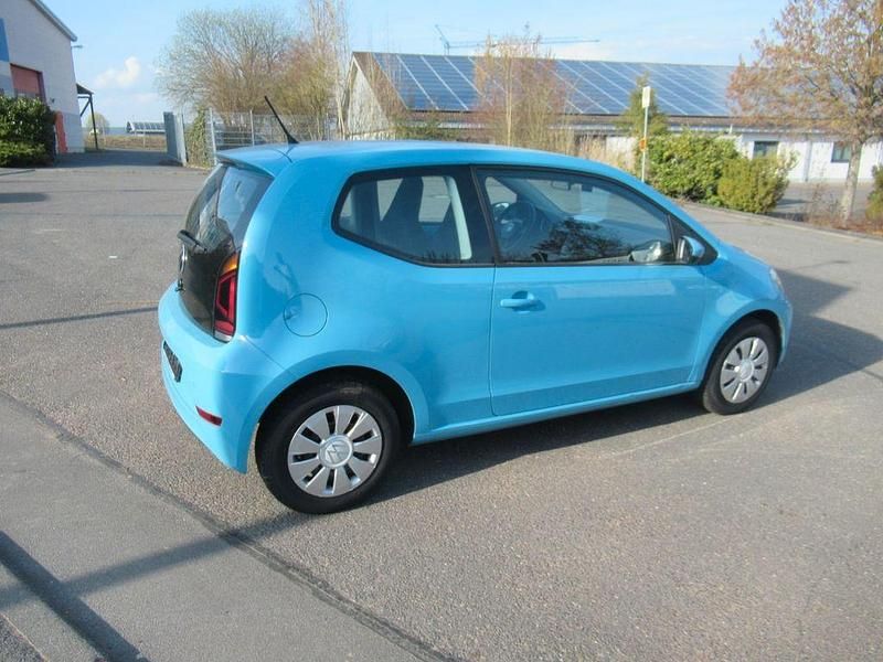 Second-hand VW up! 65 CP (47 kW) 2020 Albastru Hatchback