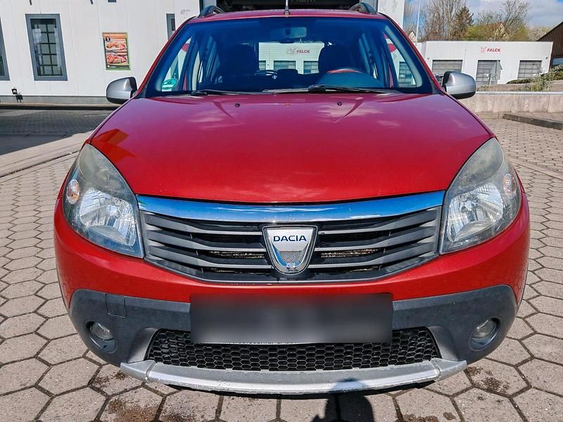 Gebraucht Dacia Sandero Stepway 87 PS (63 kW) 2010 Rot Limousine