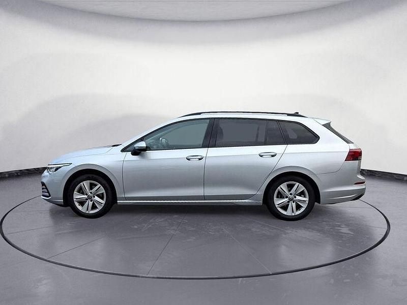 Gebraucht VW Golf VIII Life 150 PS (110 kW) 2023 Reflexsilber metallic Kombi