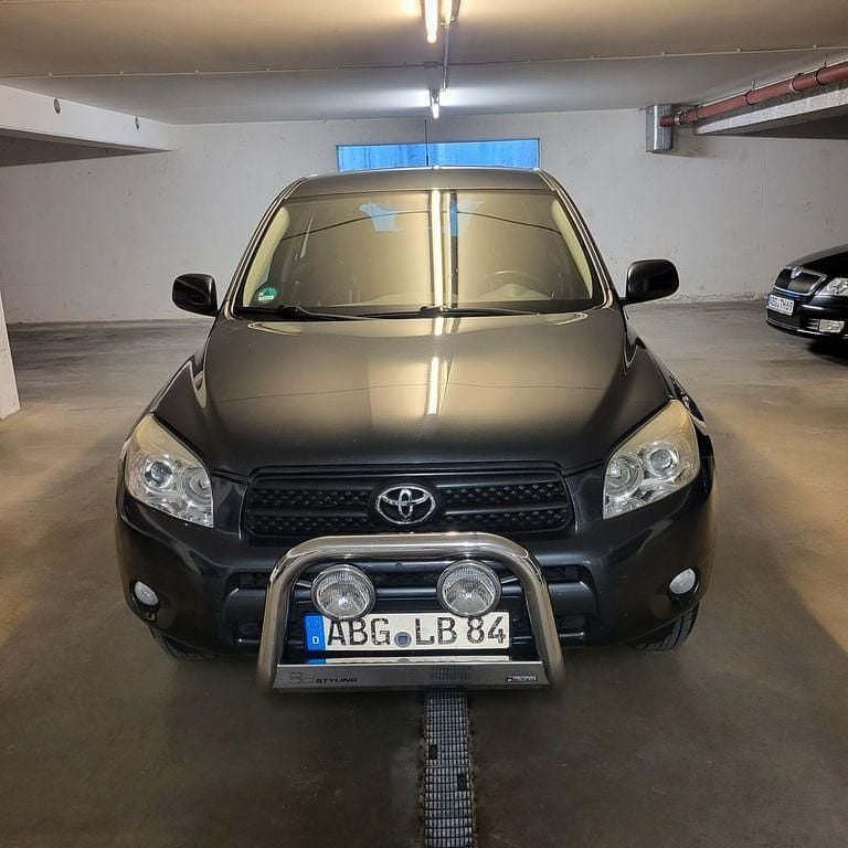 Schwarz Gebraucht 2007 Toyota RAV4 SUV | 5.000 € (Guter Preis) - Bild 1/4