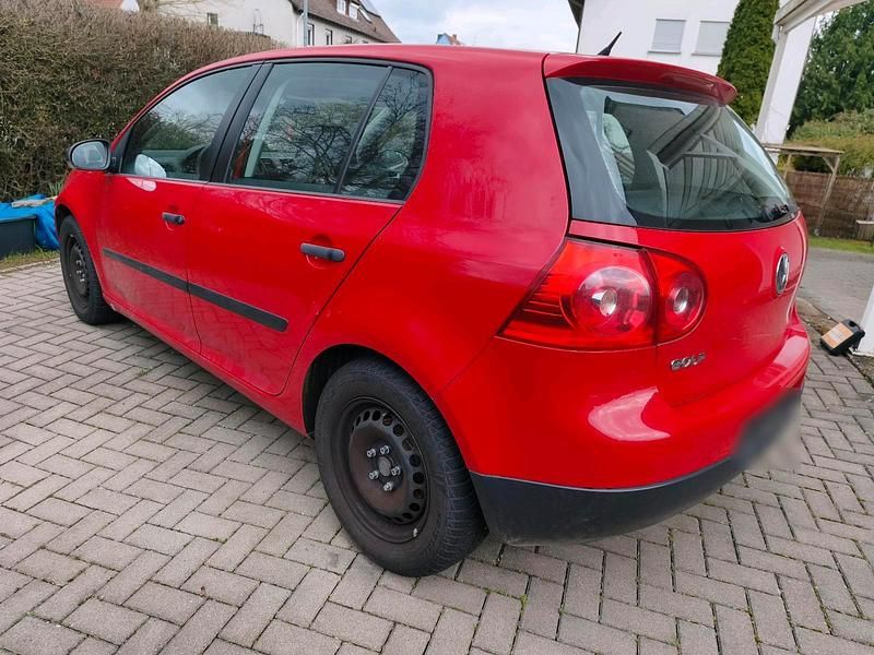 Gebraucht VW Golf V S 80 PS (58 kW) 2007 Rot Limousine