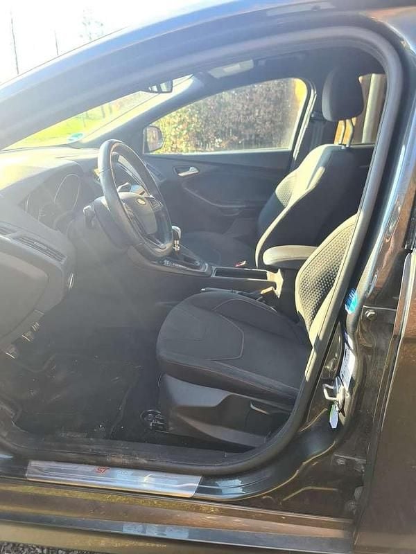 Gebraucht Ford Focus ST-Line 140 PS (102 kW) 2018 Kombi