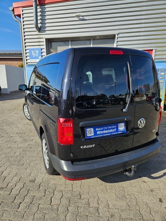 Gebraucht VW Caddy Trendline 125 PS (91 kW) 2018 Deep black perleffekt Van / Kleinbus