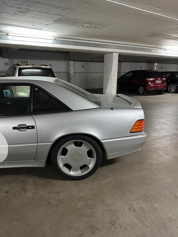 Gebraucht Mercedes SL500 326 PS (239 kW) 1992 Silber Cabrio