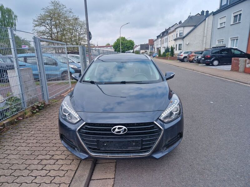 Gebraucht 2017 Hyundai i40 Trend Kombi | 8.999 € (Guter Preis) - Bild 1/4