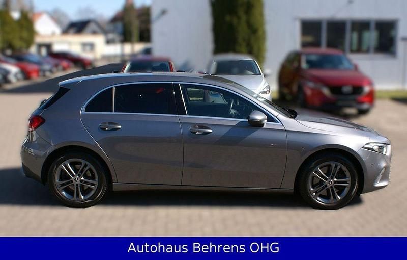Gebraucht Mercedes A250 Progressive 224 PS (164 kW) 2018 Grau metallic Limousine