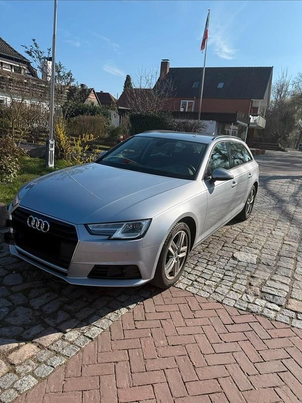 Gebraucht Audi A4 190 PS (139 kW) 2018 Silber Kombi