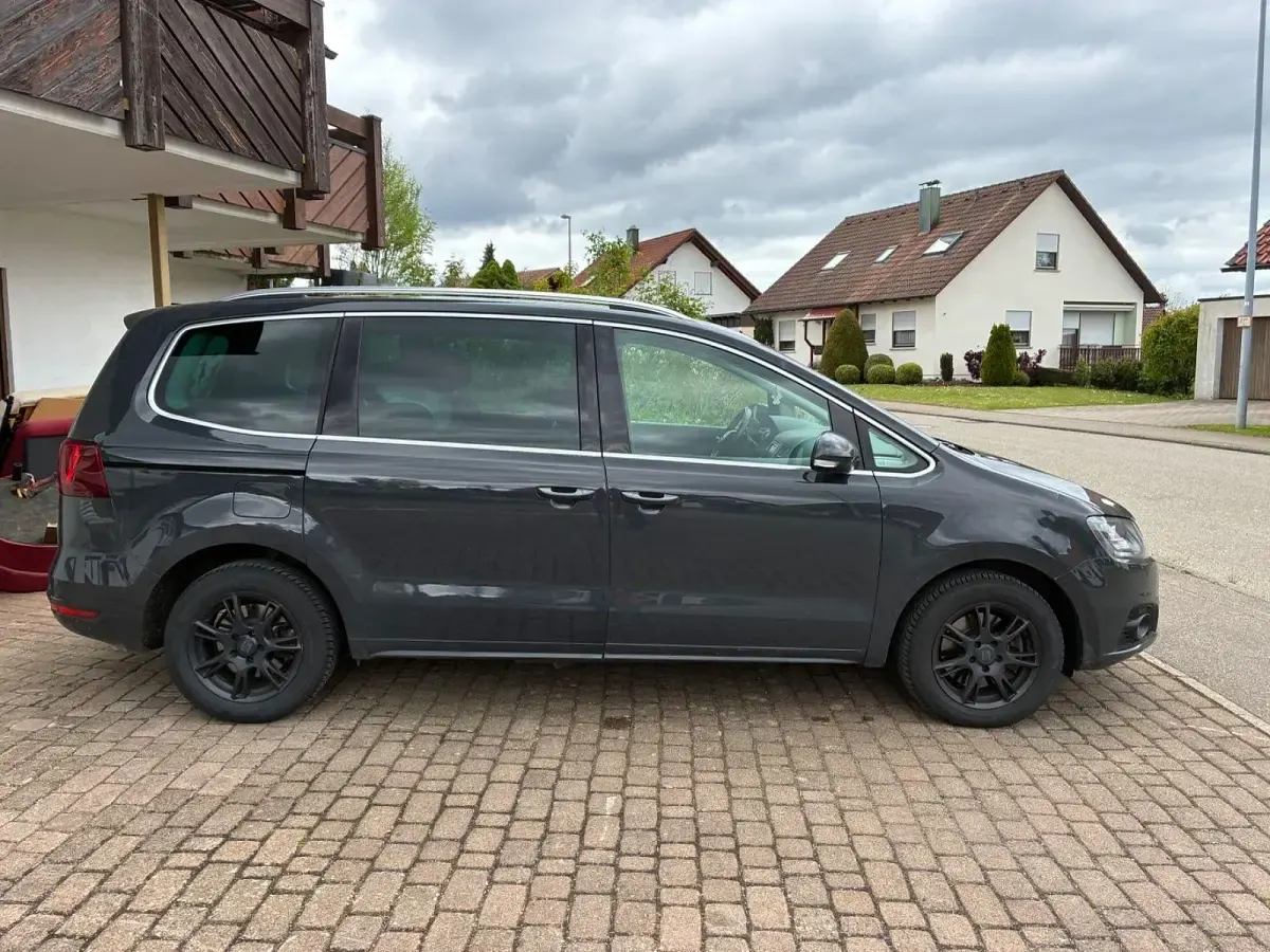 Używany Seat Alhambra Crono 150 KM (110 kW) 2016 Szary Minivan