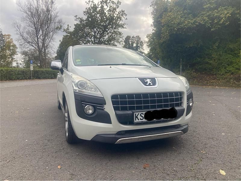 Weiß Gebraucht 2010 Peugeot 3008 SUV | 6.500 € (Teuer) - Bild 1/4
