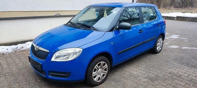 Blau Gebraucht 2009 Skoda Fabia Limousine | 2.999 € (Fairer Preis) - Bild 1/4