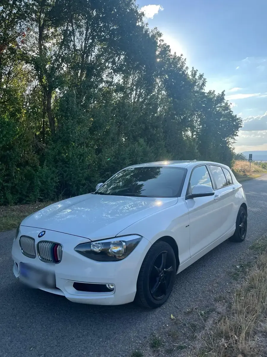 Gebraucht BMW 118 170 PS (125 kW) 2011 Weiß Kleinwagen