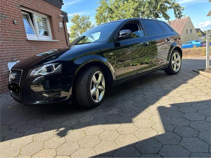 Schwarz Gebraucht 2009 Audi A3 Sportback S-Line Kleinwagen | 5.500 € - Bild 1/4