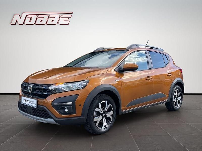 Orange Gebraucht 2022 Dacia Sandero Comfort Kleinwagen | 12.900 € (Guter Preis) - Bild 1/4