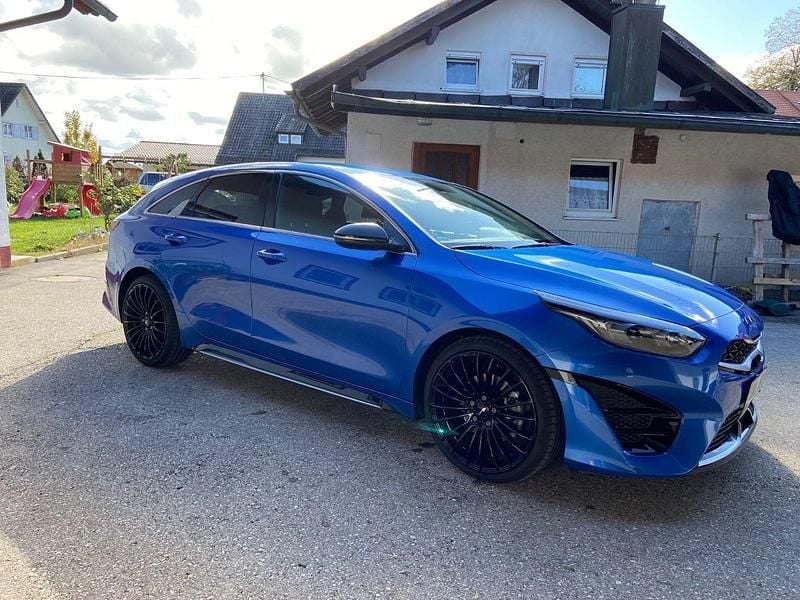 Używany Kia ProCeed GT-Line 160 KM (117 kW) 2023 Niebieski Kombi