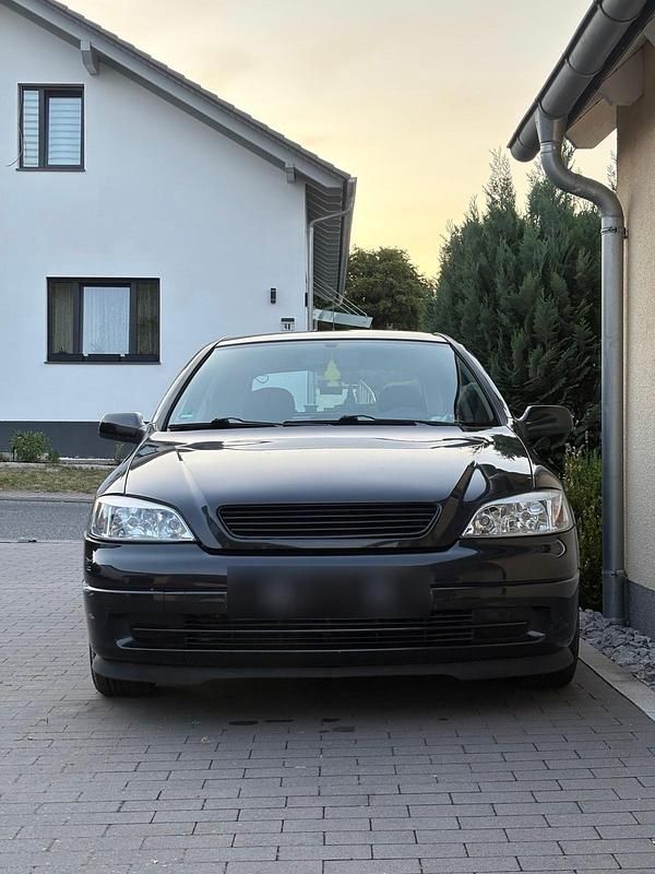 Gebraucht Opel Astra 101 PS (74 kW) 2001 Schwarz Limousine
