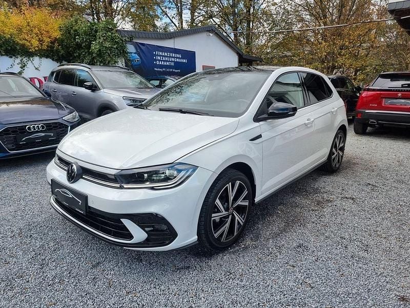 Weiß Gebraucht 2024 VW Polo R-line Limousine | 19.950 € (Guter Preis) - Bild 1/4