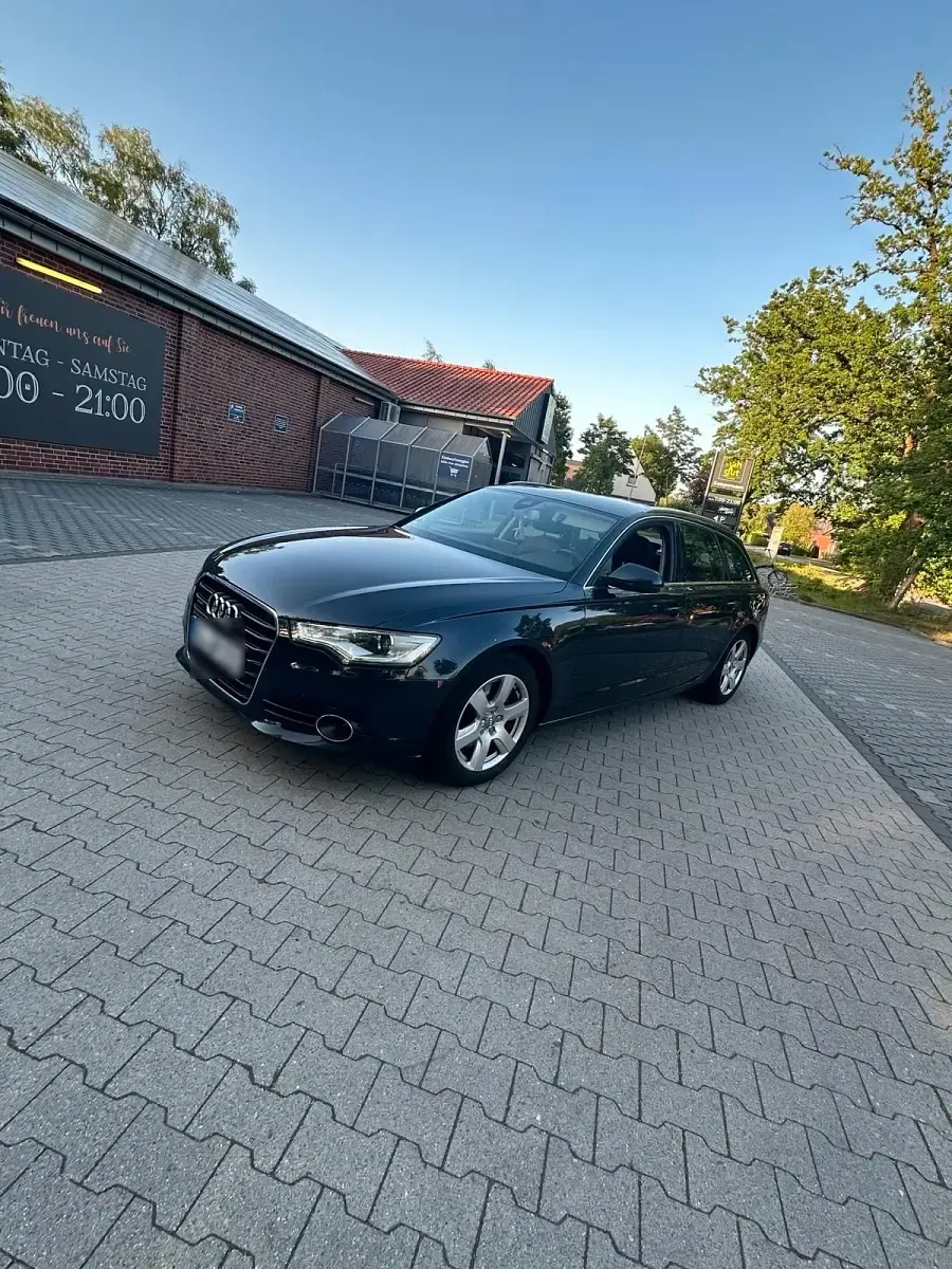 Gebraucht Audi A6 218 PS (160 kW) 2013 Blau Kombi