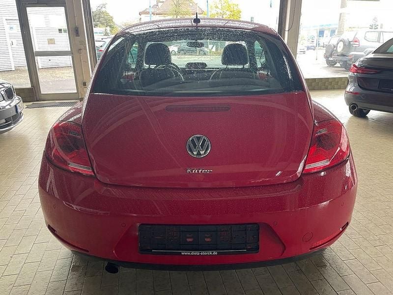 Gebraucht VW Beetle Design 105 PS (77 kW) 2014 Rot Kleinwagen