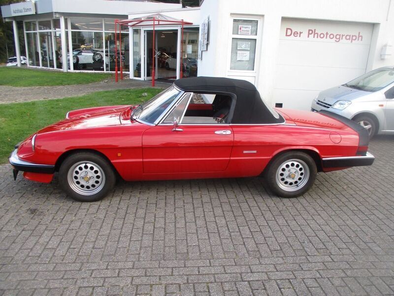 Gebraucht Alfa Romeo Spider 103 PS (75 kW) 1987 Rot Cabrio