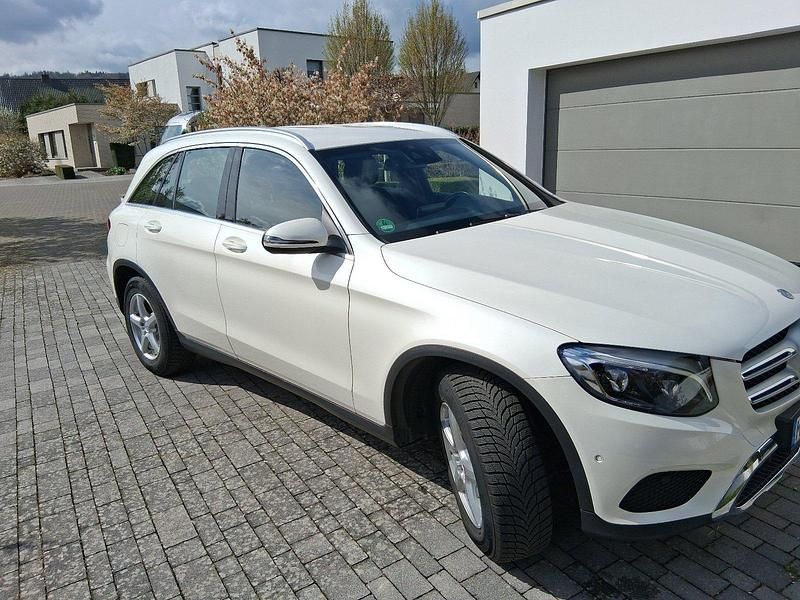 Gebraucht Mercedes GLC220 170 PS (125 kW) 2015 Andere farben SUV