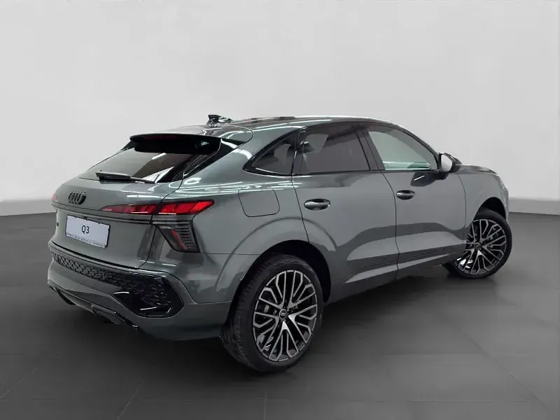 Neu Audi Q3 Sportback S-Line 277 PS (203 kW) 2026 Schwarz SUV
