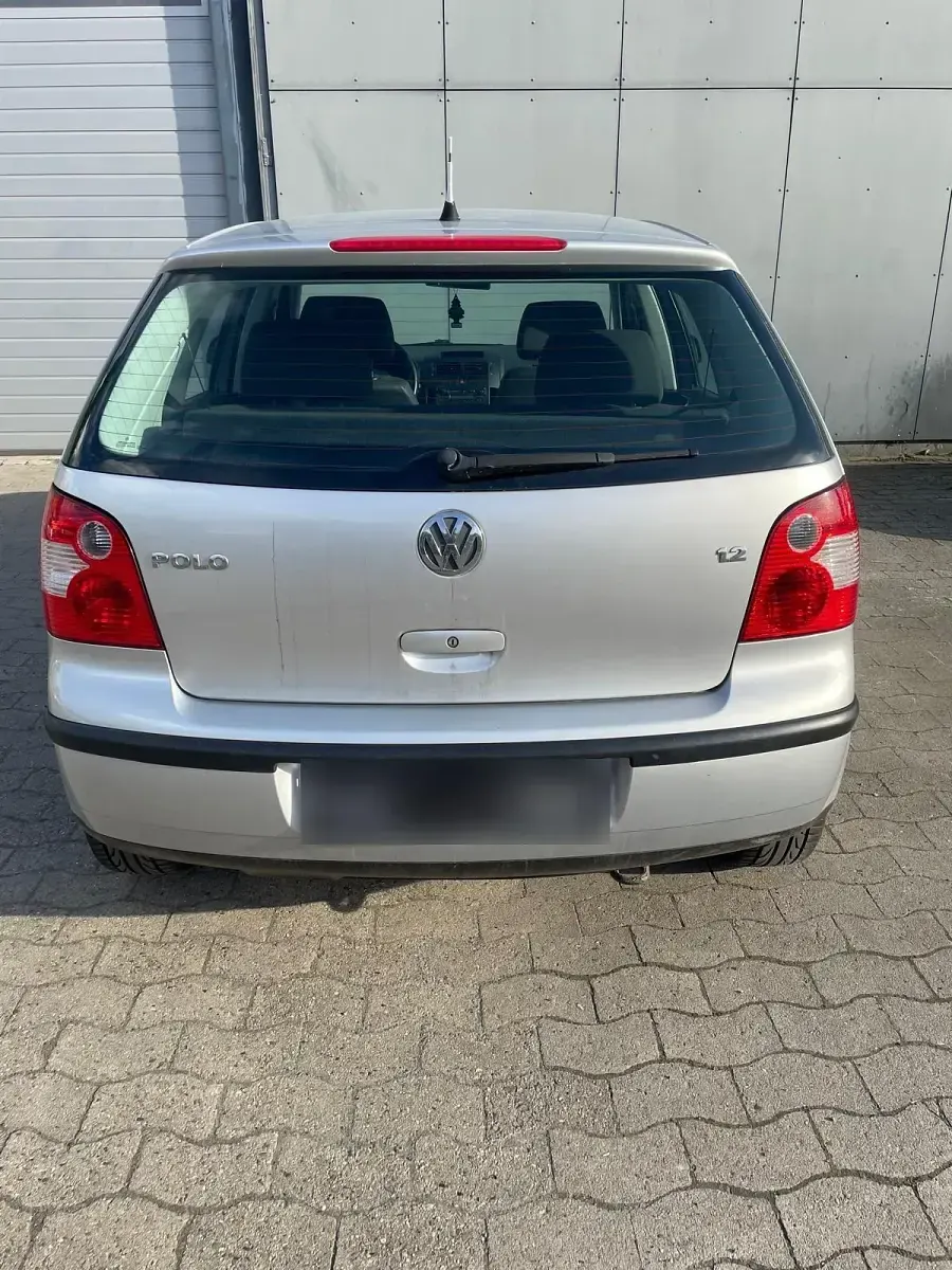 Gebraucht VW Polo 63 PS (46 kW) 2004 Silber Kleinwagen