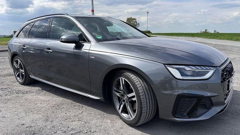 Gebraucht Audi A4 S-Line 204 PS (150 kW) 2022 Grau Kombi