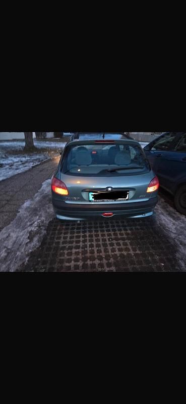 Gebraucht Peugeot 206 75 PS (55 kW) 2000 Grün Kleinwagen