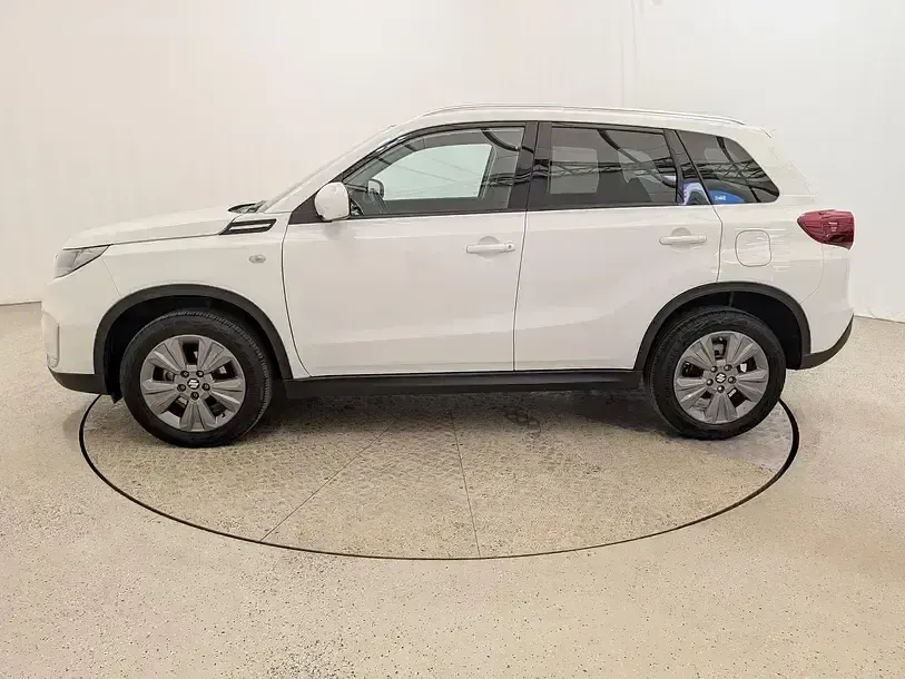 Gebraucht Suzuki Vitara Comfort 129 PS (94 kW) 2023 Weiß SUV
